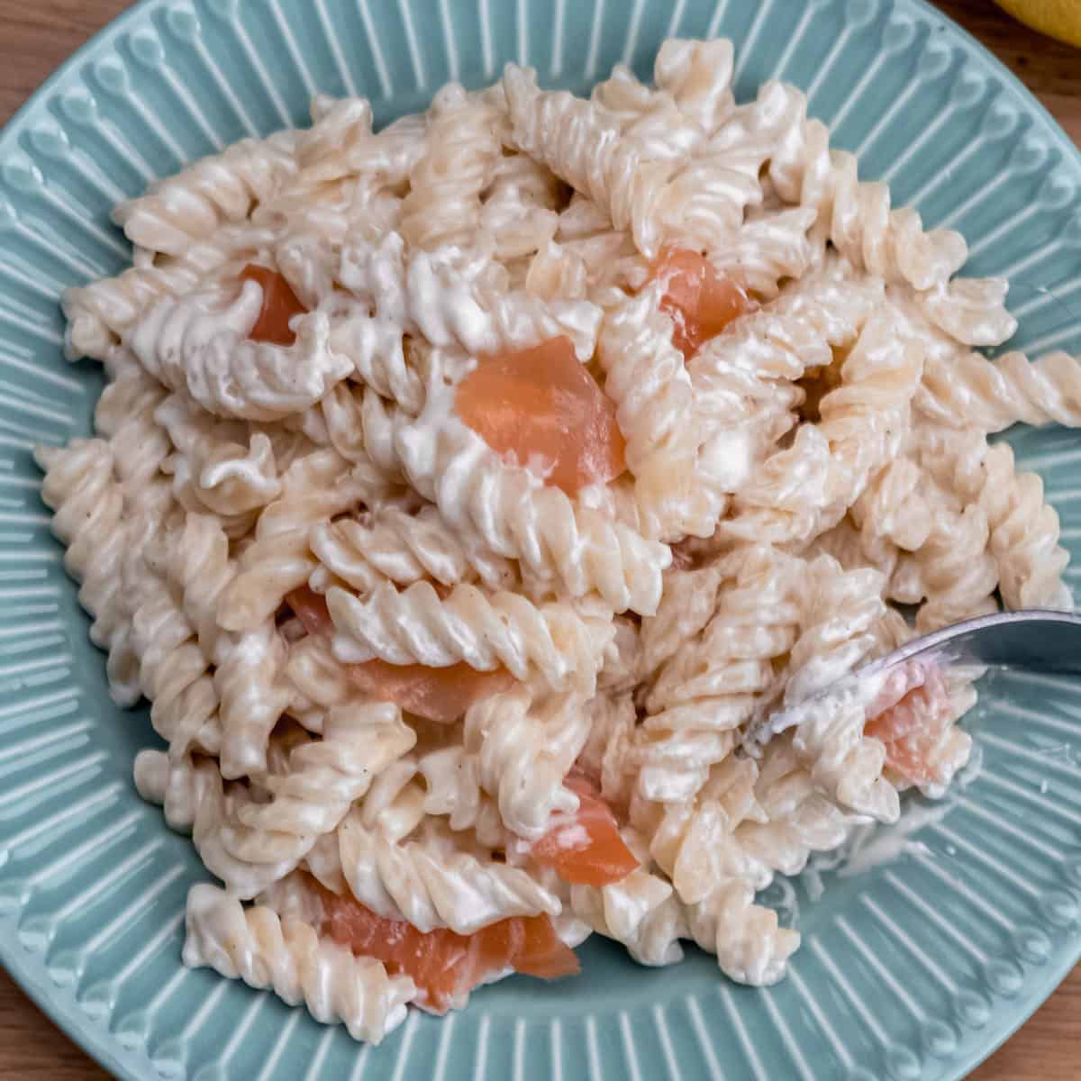Smoked Salmon and Crème Fraiche Pasta (super easy!)